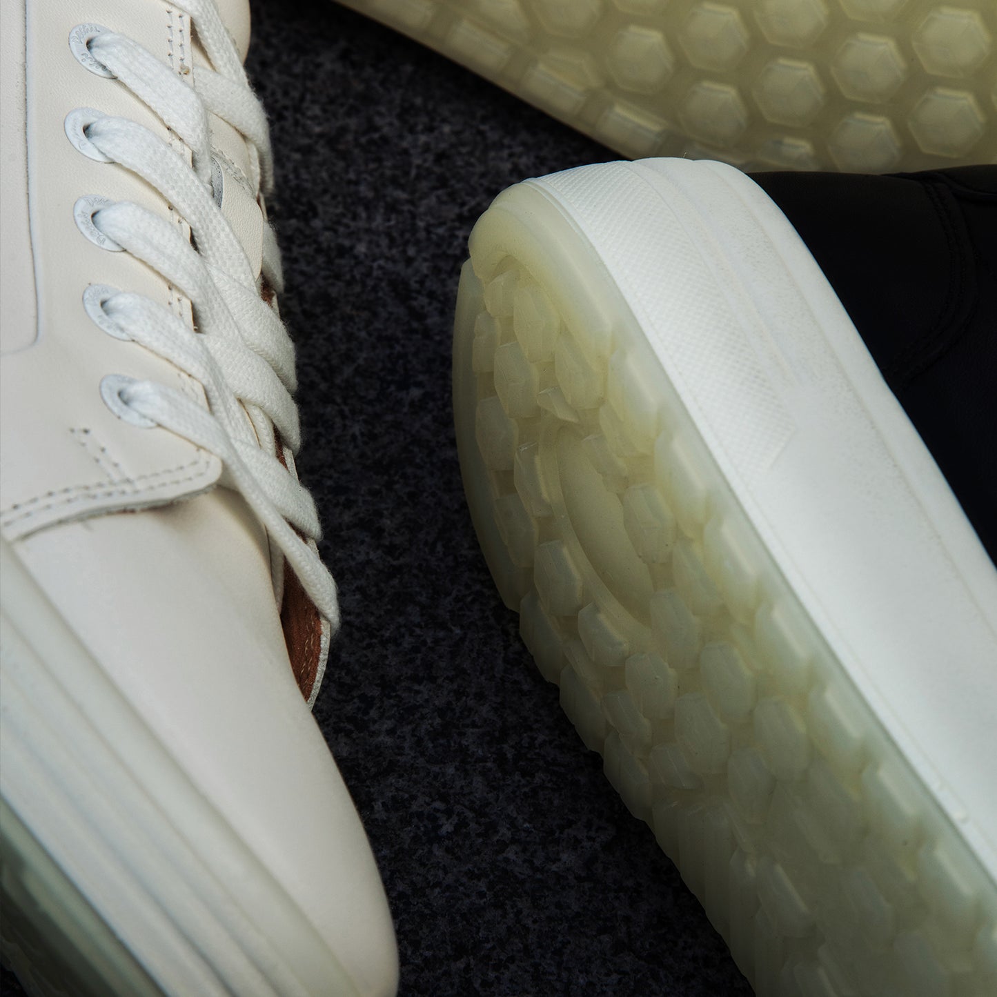 Desai men's small white sneakers men's autumn casual shoes with light leather men's board shoes thick soles increase men's shoes DS9519