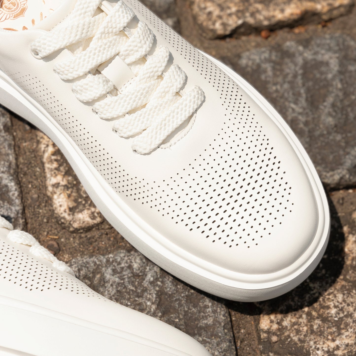 Desai Men's sneakers 2024 Summer Breathable Little White Shoes Men's Genuine Leather Lightweight Sports Shoes Thin Men's Casual Shoes DS3072