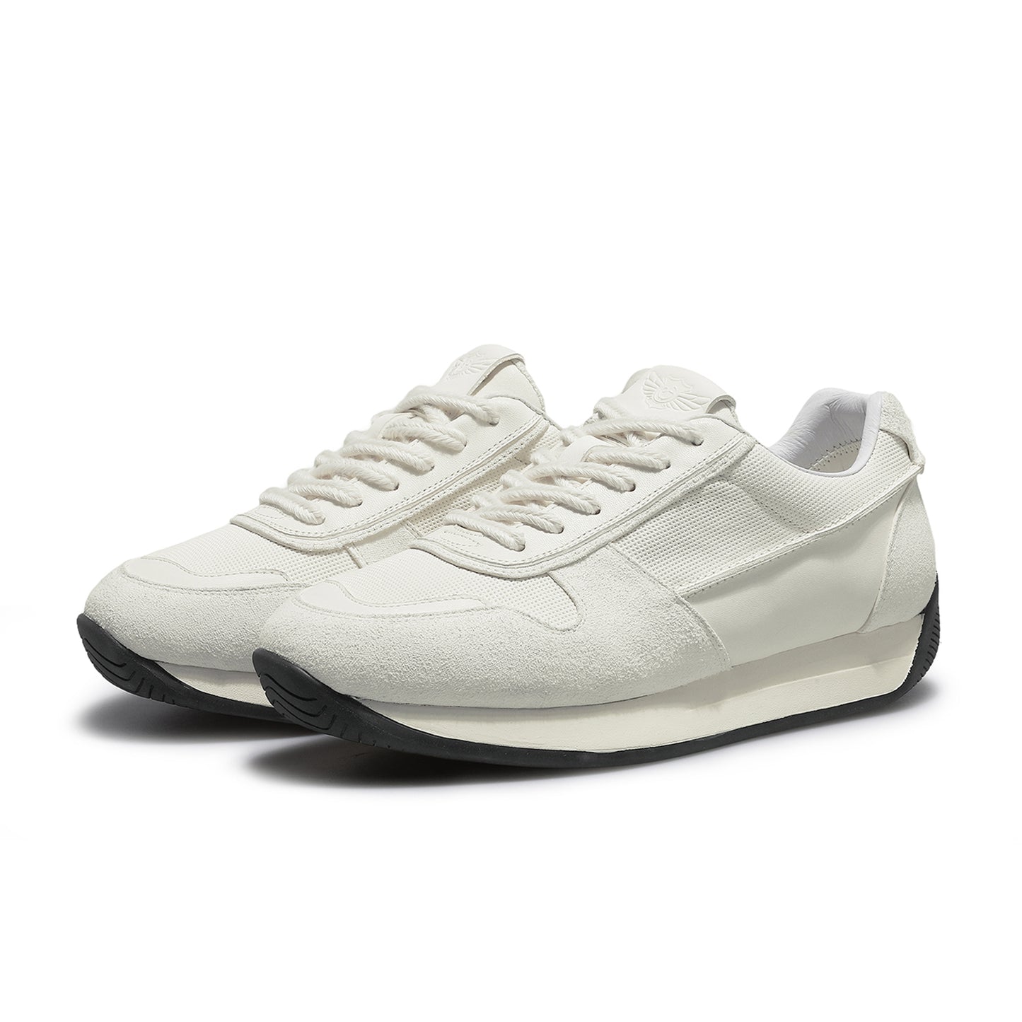 DESAI Durable Cowhide Leather Sneakers – Non-Slip & Comfortable DS3513